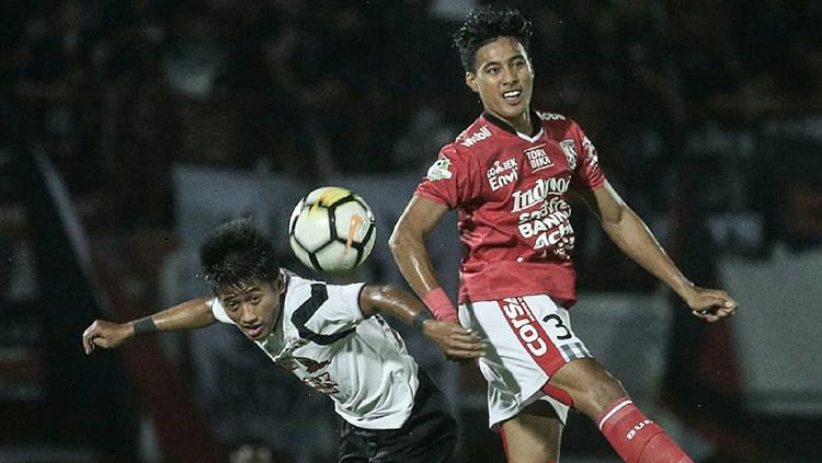 Duel udara Bali United vs Madura United