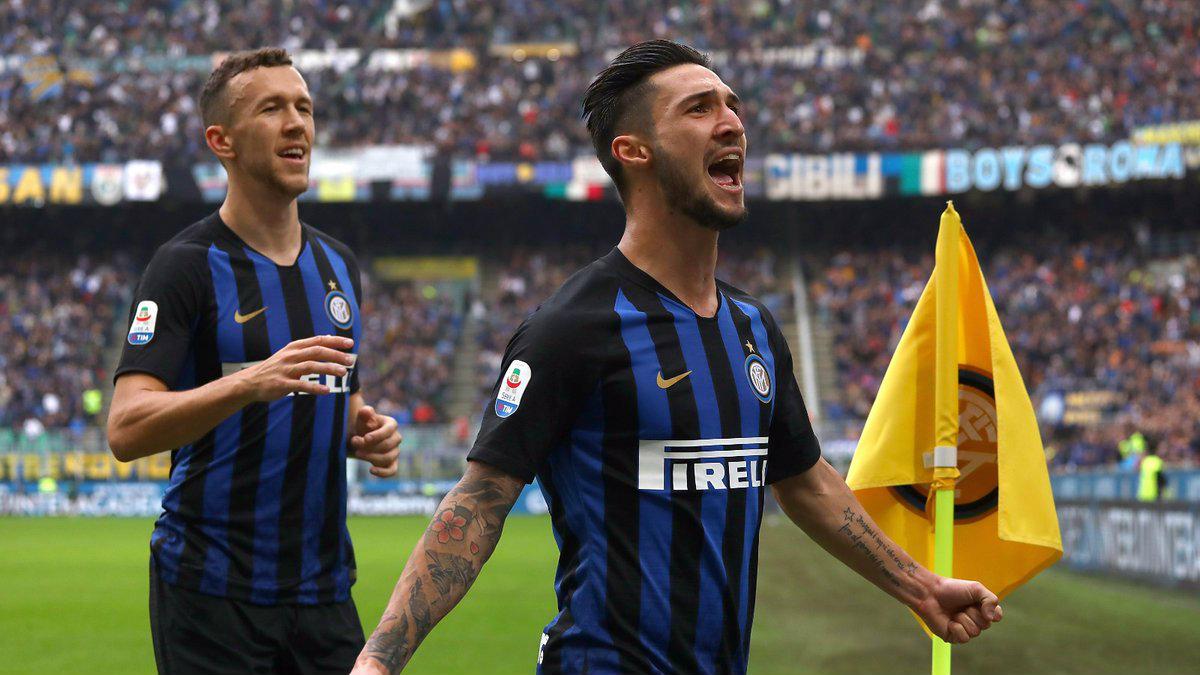 Pemain Inter Milan Politano usai menjebol gawang Genoa (03/11/18). Copyright: twitter/inter