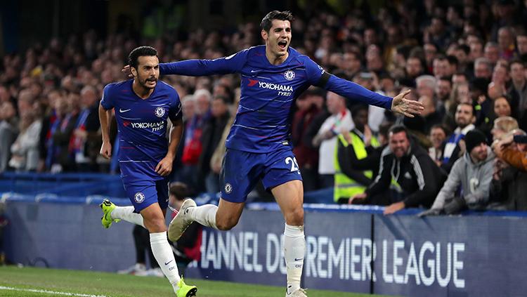 Alvaro Morata mencetak dua gol untuk Chelsea saat mengalahkan Crystal Palace 3-1. Copyright: Getty Images/Catherine Ivill