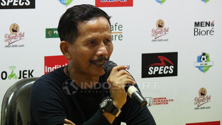 Djajang Nurdjaman dalam jumpa pers Copyright: Fitra Herdian/Indosport