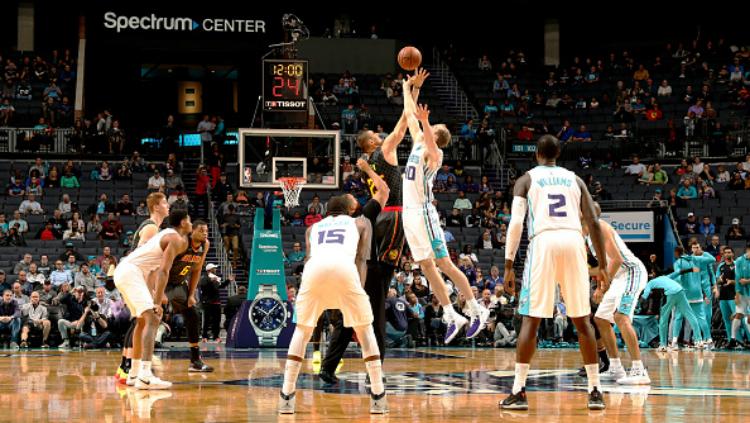 Pertandingan NBA Charlotte Hornets vs Atlanta Hawks.