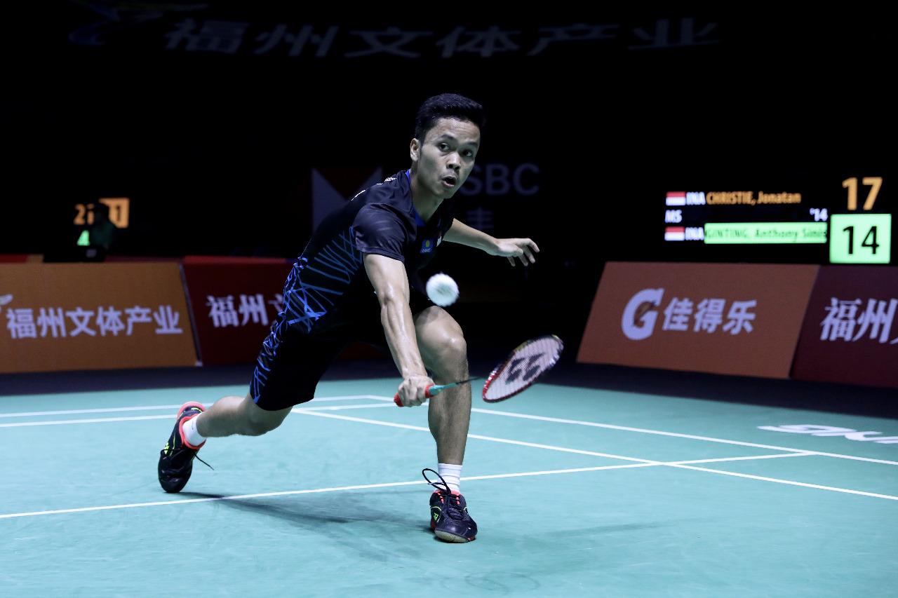 Anthony Ginting kalahkan Jonatan Christie di perdelapanfinal Fuzhou China Open .
