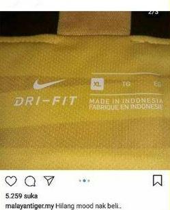 Kekecewaan suporter Malaysia terkait jersey timnasnya yang buatan Indonesia. Copyright: Instagram