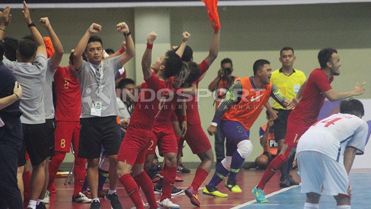 Selebrasi pemain Timnas Futsal Indonesia usai kalahkan Vietnam