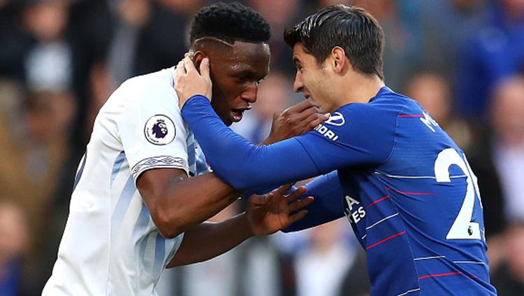 Alvaro Morata dengan Yerri Mina.