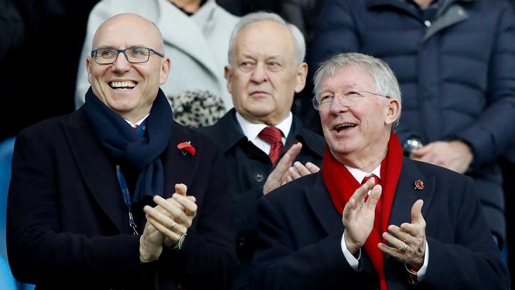 Keputusan Sir Alex Ferguson melalui Sir Jim Ratcliffe diyakini bakal membuat Erik ten Hag mendapat untung di klub Liga Inggris, Manchester United.