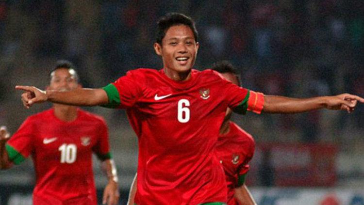 Selebrasi Evan Dimas usai menjebol gawang timor Leste di kualifikasi Piala Asia U-23 2016. Copyright: istimewa