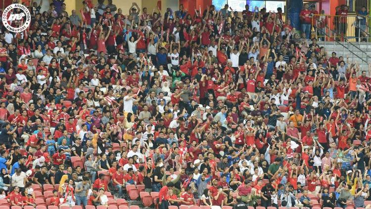 Suporter Singapura.