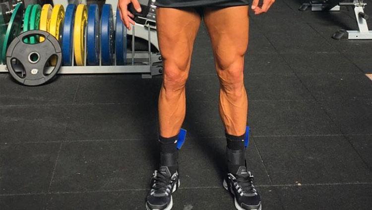 Contoh otot paha dari Cristiano Ronaldo. Copyright: Muscle & Fitness