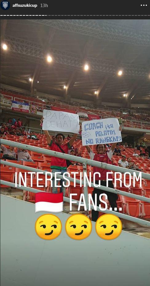 Di Stadion Rajamangala terpapar spanduk Coach itu Pelatih Copyright: Instagram/@affsuzukicup