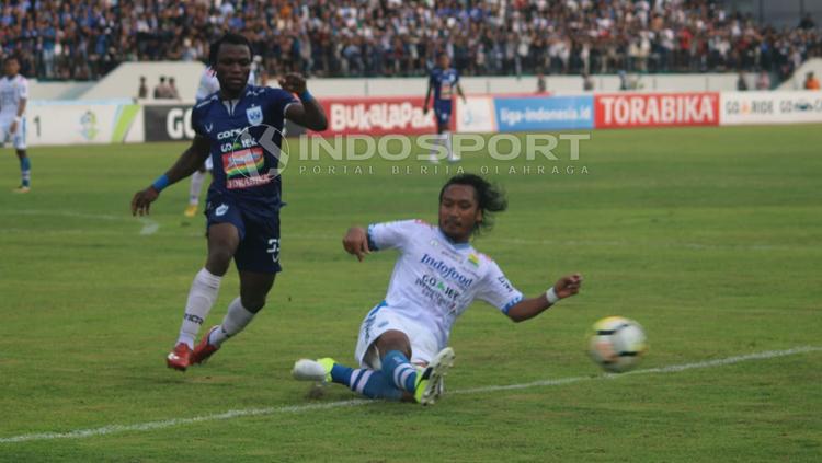 PSIS Semarang vs Persib Bandung. dalam lanjutan laga Liga 1 pekan ke-31. Copyright: Ronald Seger Prabowo/INDOSPORT