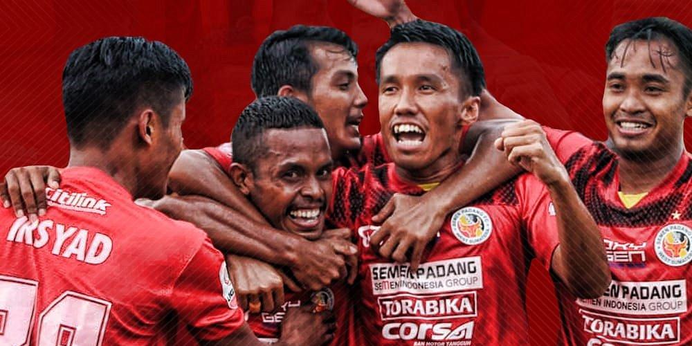Aksi selebrasi pemain Semen Padang