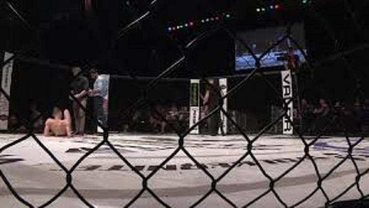 Petarung Mixed Martial Arts (MMA) asal Amerika Serikat, Drew Chatman harus menanggung malu usai gagal menang lantaran melakukan aksi selebrasi yang tak terpuji. - INDOSPORT