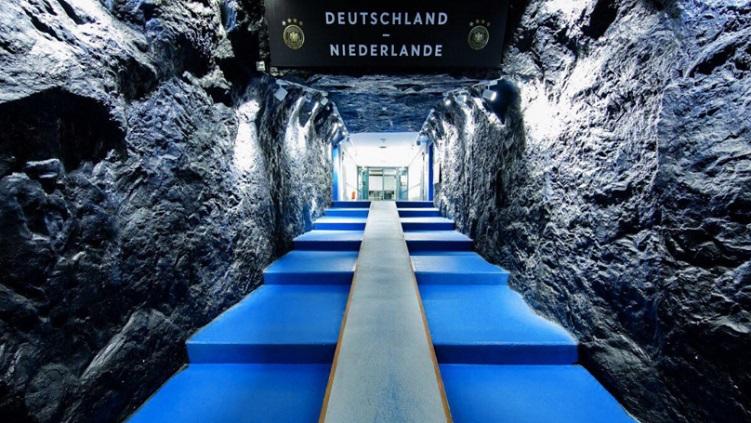 Stadion Veltins-Arena milik Schalke yang memiliki terowongan seperti tambang batu bara - INDOSPORT