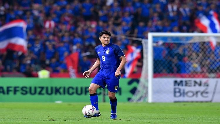 Gelandang Timnas Thailand, Thitipan Puangchan, di Piala AFF 2018. Copyright: fathailand.org