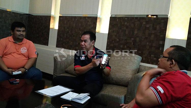 Ketua Umum Badan Sepakbola Rakyat Indonesia (Basri) Eddy Sofyan di Hotel Grand Inna Daira