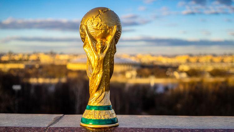 Trofi Piala Dunia. - INDOSPORT