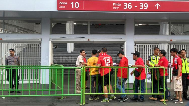 Laga Timnas Indonesia melawan Filipiba di GBK tampak sepi penonton