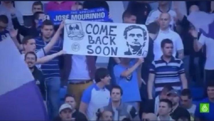 Fans menyerukan Jose Mourinho pulang ke Real Madrid ketika dibantai Eibar 3-0 Copyright: Twitter/MysticalAlexis