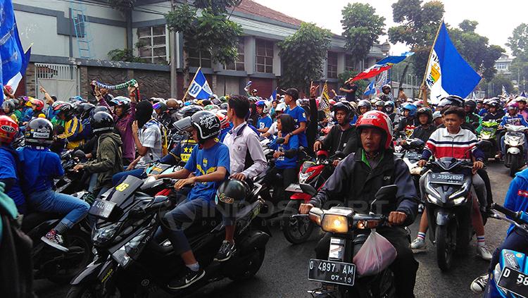 Bobotoh sambut Skuat Persib Bandung U-19.