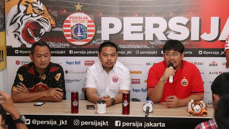 Persija Jakarta dalam jumpa pers resmi mengenakan stadion GBK jamu Mitra Kukar Copyright: Media Persija