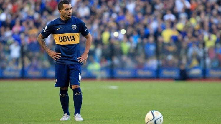 Carlos Tevez kini bermain untuk Boca Juniors Copyright: Youtube/JustKickItTV
