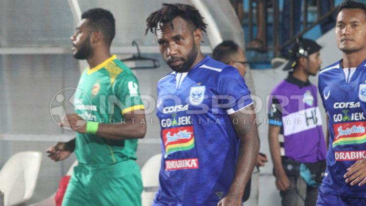 Gelandang Nerius Alom saat masih berseragam PSIS Semarang.