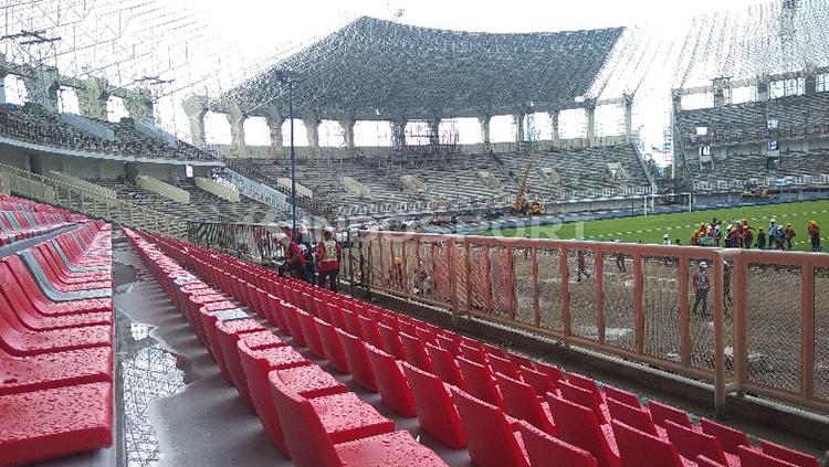 Kondisi terkini dari Stadion Papua Bangkit yang tengah dibangun. Copyright: Sudjarwo/INDOSPORT