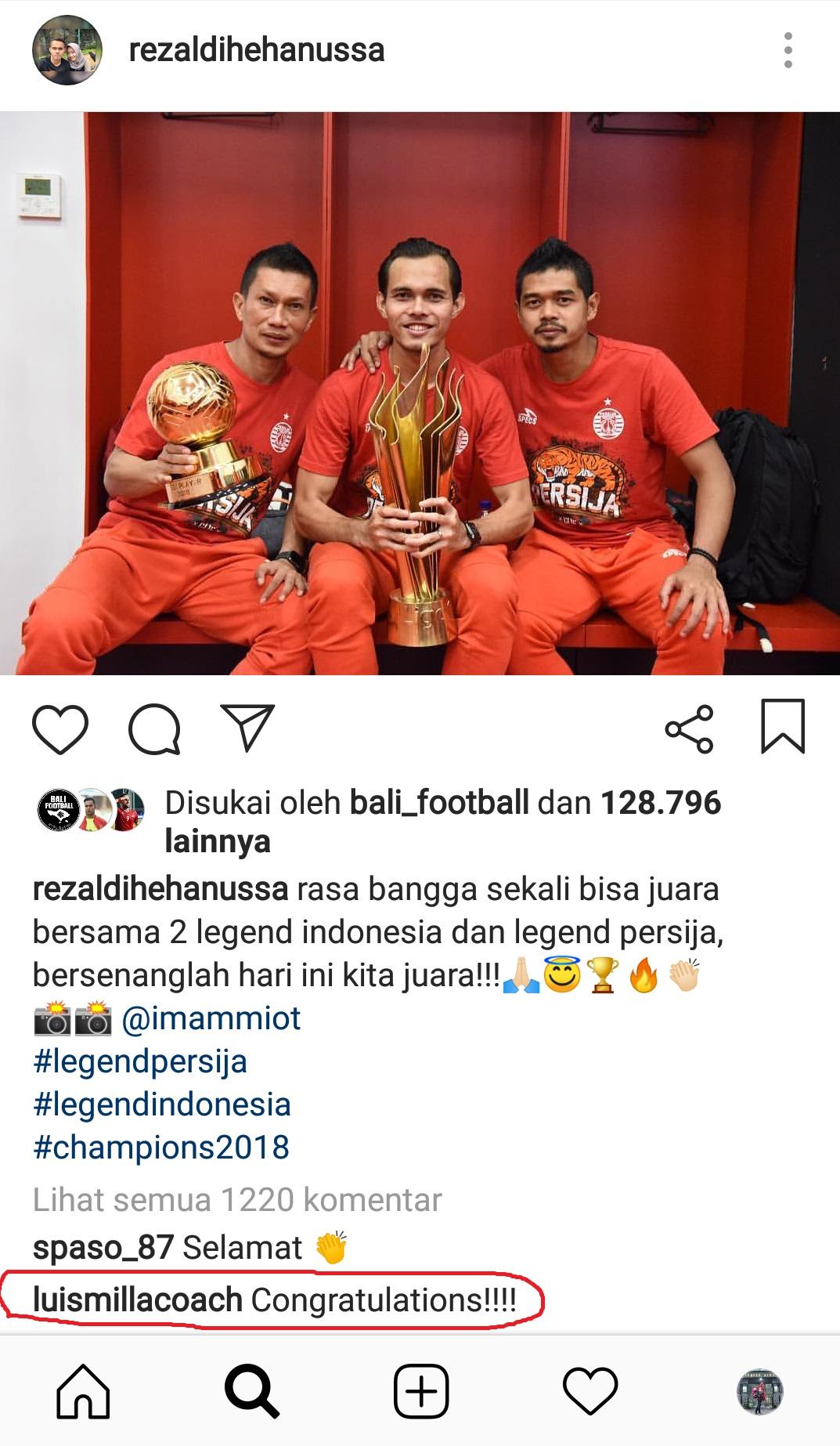 Luis Milla ucapkan selamat kepada Rezaldi Hehanusa. Copyright: Screenshoot.