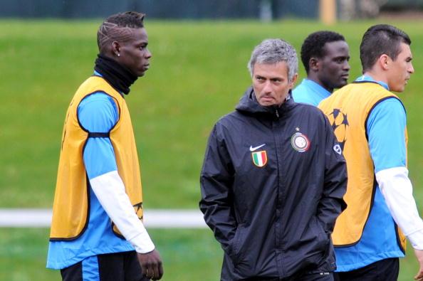 Mario Balotelli dan Jose Mourinho, saat masih sama-sama berada di Inter Milan. Copyright: Getty Images