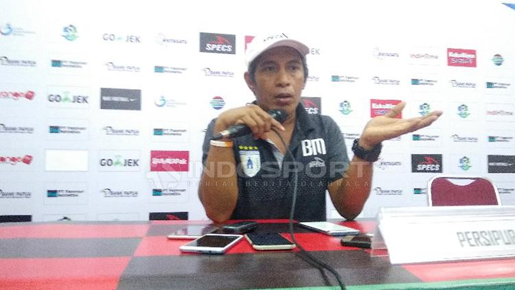 Asisten Manajer Persipura Jayapura, Bento Madubun.