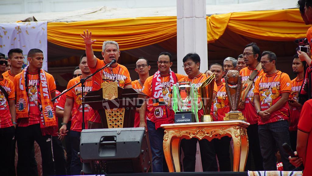 Aksi Pemain Persija Jakarta dan Jakmania konvoi setelah menjuarai Liga 1 2018. Copyright: Muhammad Nabil/Football265.com