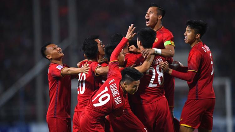 Selebrasi Pemain Vietnam, Nguyen Anh Duc saat merayakan golnya bersama teman setimnya.