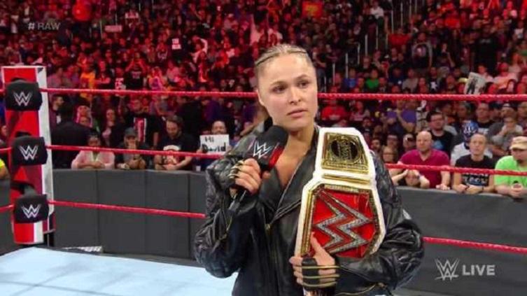 Ronda Rousey, mantan petarung MMA yang kini aktif di kancah Smackdown.