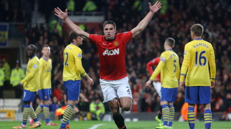 Robin van Persie melakukan selebrasi pasca cetak gol ke gawang Arsenal Copyright: Getty Images