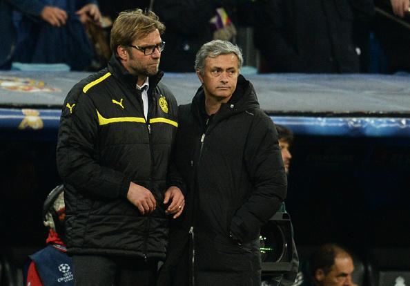 Pertemuan antara Jurgen Klopp dan Jose Mourinho di tahun 2013 lalu. Copyright: INDOSPORT