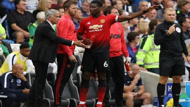 Jose Mourinho, Michael Carrick dan Paul Pogba Copyright: Caught Offside