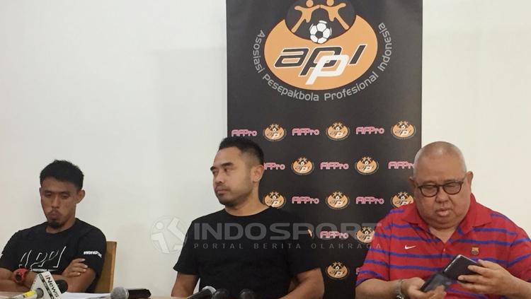 Maman Abdurrahman, Ponaryo, dan Andi Darussalam Tabusalla di preskon APPI