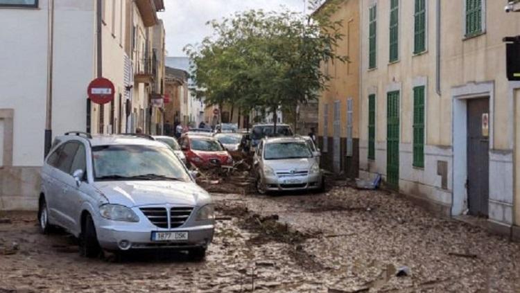 Situasi banjir di Majorca Spanyol yang merupakan kampung halaman petenis Rafael Nadal Copyright: Metro
