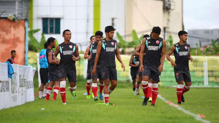 Skuat PSM Makassar sedang jalani sesi latihan.