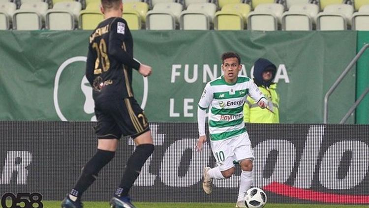 Egy Maulana Vikri menjalani debut di tim utama Lechia Gdansk. Copyright: Instagram.com/egymaulanavikri