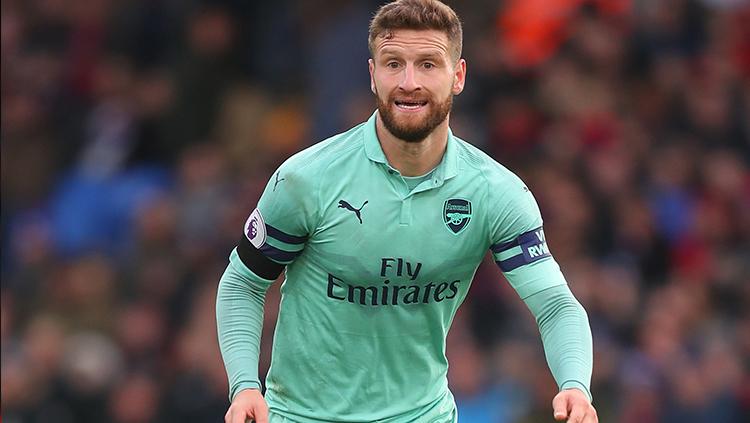 Shokdran Mustafi saat tampil membela Arsenal.