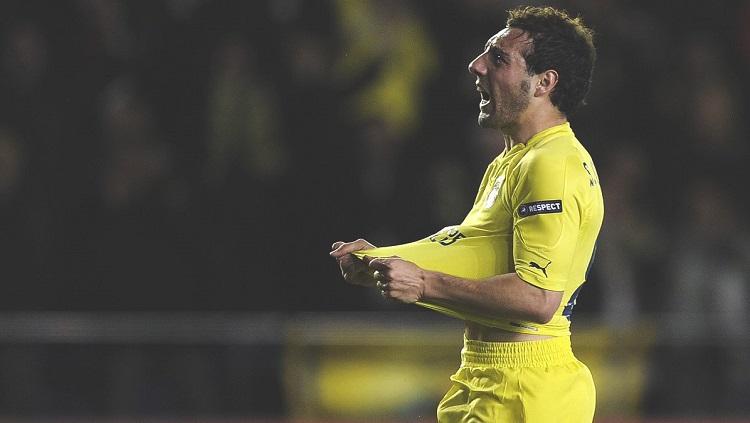 Mantan gelandang Arsenal, Santi Cazorla, membuka peluang untuk menjalani reuni dengan Mikel Arteta yang kini menjadi manajer klub Liga Inggris itu.
