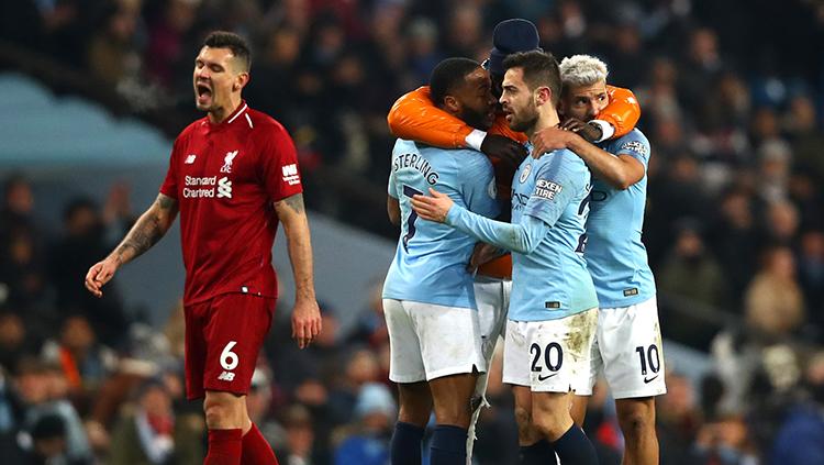 Benjamin Mendy melakukan selebrasi bersama Raheem Sterling, Bernardo Silva dan Sergio Aguero di samping Dejan Lovren