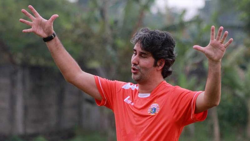 Stefano Cugurra Teco pelatih Persija Jakarta. Copyright: Internet