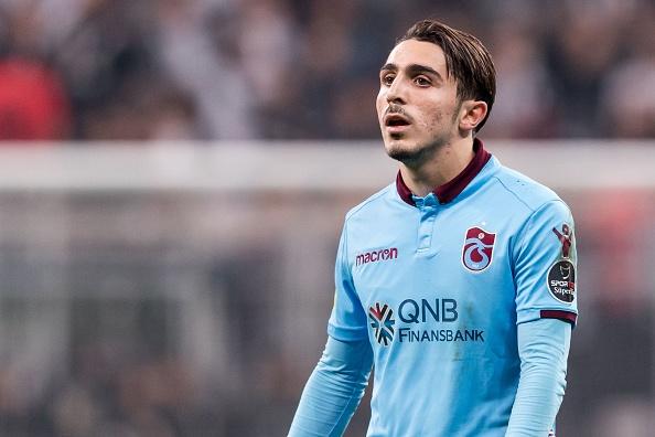 Abdulkadir Omur (bawah), Pemain Trabzonspor. Copyright: INDOSPORT