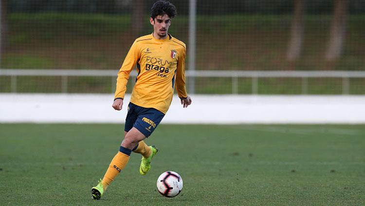Leicester City dilaporkan sedang dalam pembicaraan dengan Barcelona untuk peminjaman Francisco Trincao.