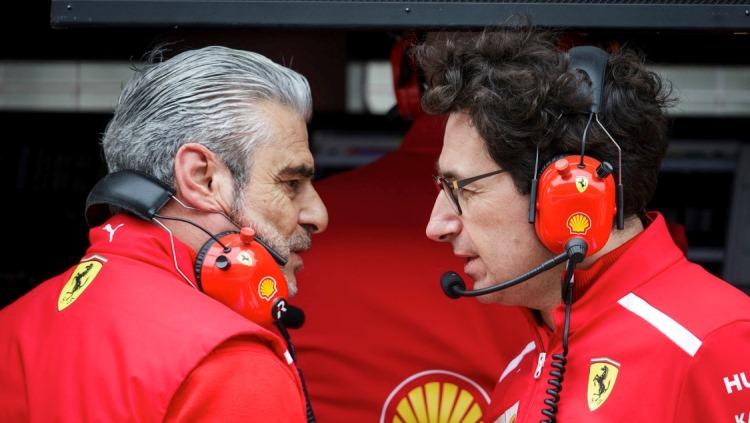 Bos tim Scuderia Ferrari, Mattia Binotto, mengakui bahwa salah satu alasan tim tersebut kalah saing dari Mercedes adalah karena desain mobil mereka sendiri. - INDOSPORT