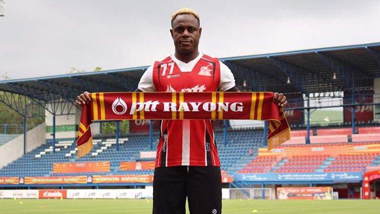 Victor Igbonefo resmi gabung PTT Rayong FC