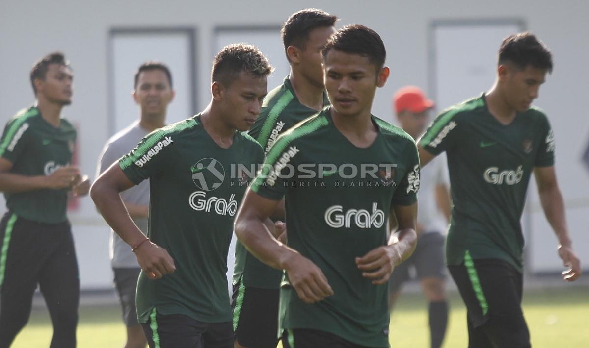 Osvaldo Haay (kedua dari kiri) perdana bergabung di TC Timnas U-22 hari ini.